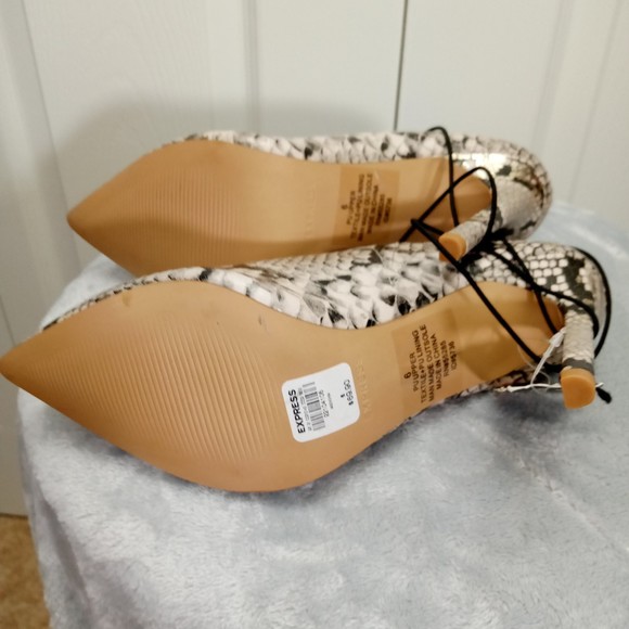Express Women's Snakeskin Print Pointed Toe Mule Shoe in Size 6 - Picture 9 of 10